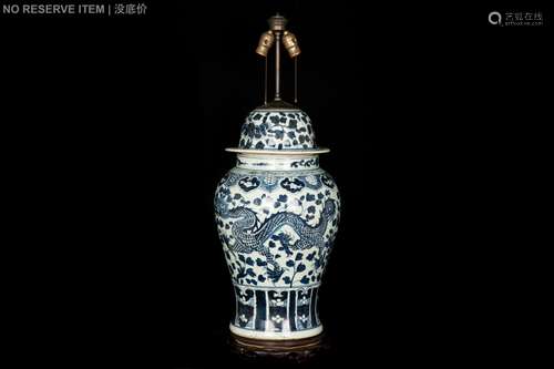 BLUE AND WHITE 'DRAGON' VASE LAMP