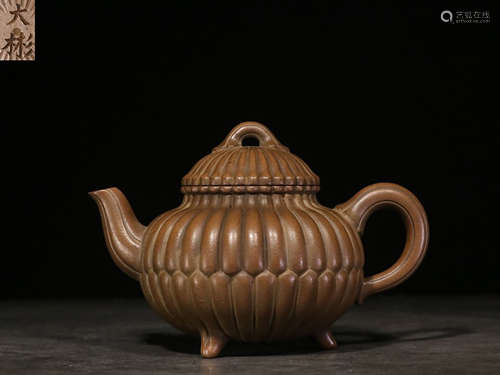 YIXING ZISHA CARVED 'CHRYSANTHEMUM' LOBED TEAPOT