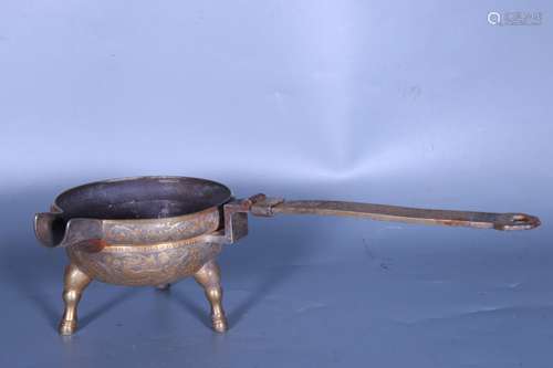 GILT SILVER TRIPOD RITUAL WINE VESSEL WITH HANDLE