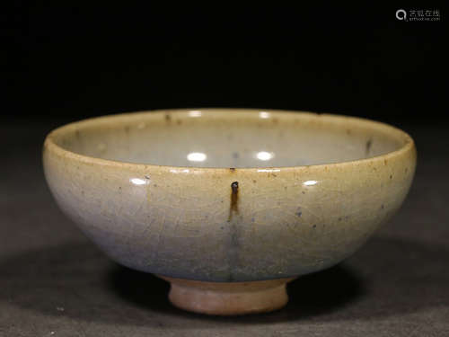 JUN WARE GLAZED BOWL WITH CRACKLE PATTERNS