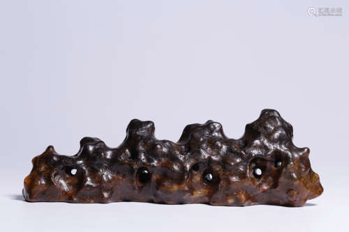 HETIAN JADE NATURALISTIC CARVED BRUSH REST