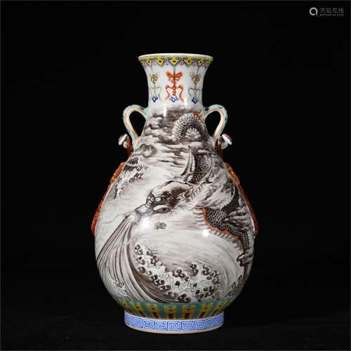 A Chinese Mo-Cai Glazed Porcelain Vase