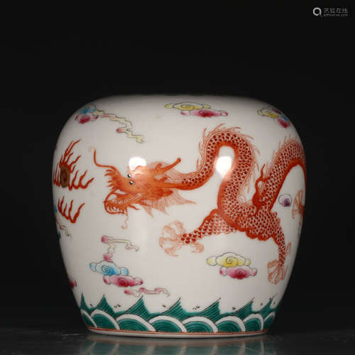 A Chinese Famille Rose Dragon Pattern Porcelain Jar