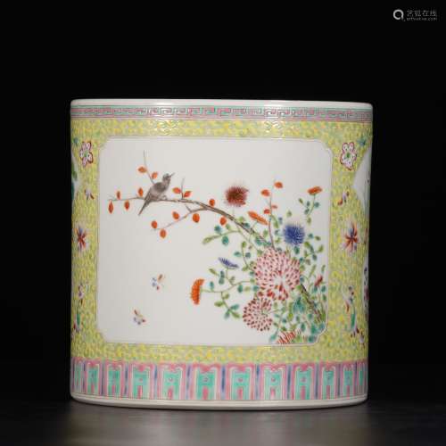 A Chinese Yellow Famille Rose Flower&Bird Pattern Porcelain Brush Pot