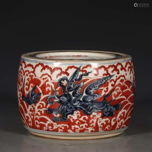 A Chinese Blue and White Iron Red Painted Porcelain Cricket cans