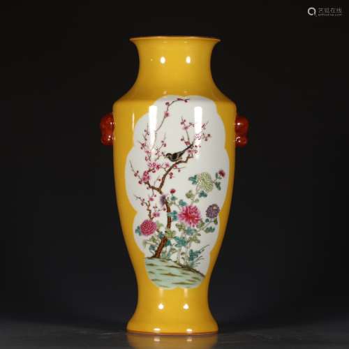 A Chinese Yellow Famille Rose Flower&Bird Pattern Porcelain Vase