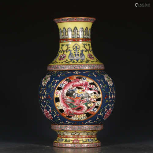 A Chinese Famille Rose Gild Floral Porcelain Revolving bottle