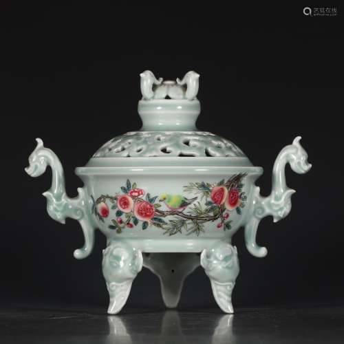 A Chinese Glazed Flower&Bird Pattern Porcelain Three-legged Censer