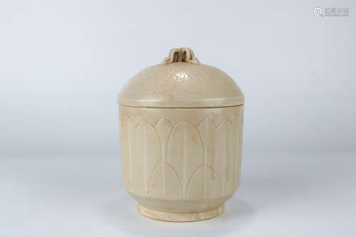 A Chinese Ding Kiln Porcelain Jar