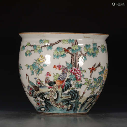 A Chinese Famille Rose Flower&Bird Pattern Porcelain Vat