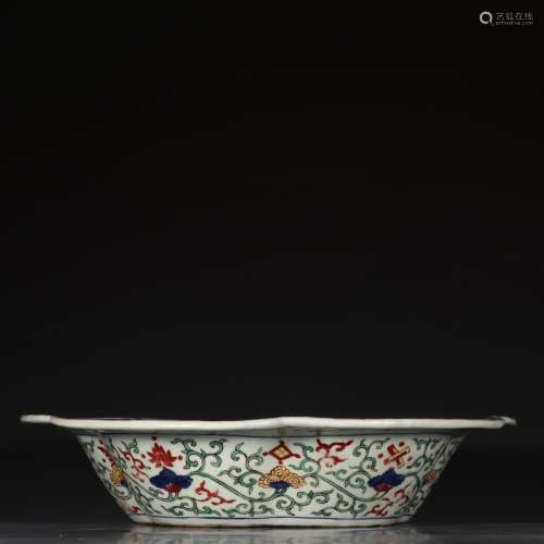A Chinese Doucai Porcelain Basion