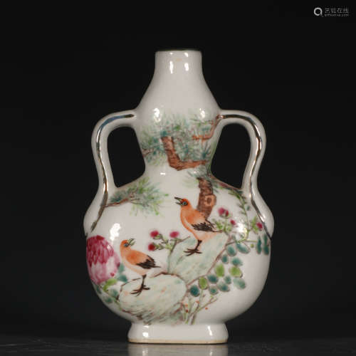 A Chinese Flower&Bird Pattern Light colorful porcelain Gourd-shaped Vase
