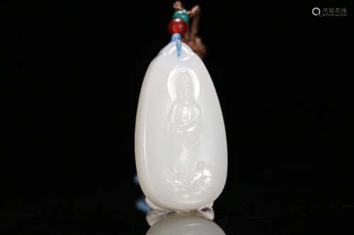 A Chinese Carved Hetian Jade Guanyin Pendant