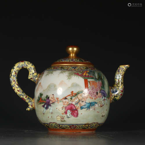 A Chinese Famille Rose Gild Figure Painted Porcelain Teapot