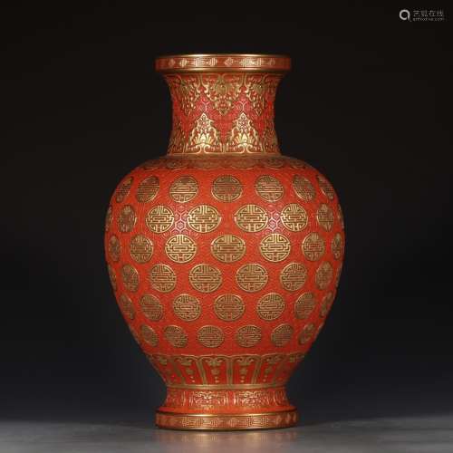 A Chinese Imitation Lacquerwork Gild Floral Porcelain Vase