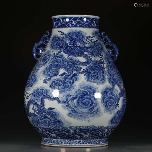 A Chinese Blue and White Dragon Pattern Porcelain Zun