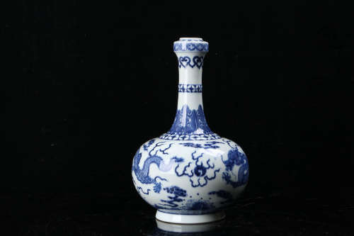 A Chinese Blue and White Dragon Pattern Porcelain Garlic Bottle