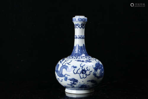 A Chinese Blue and White Dragon Pattern Porcelain Garlic Bottle
