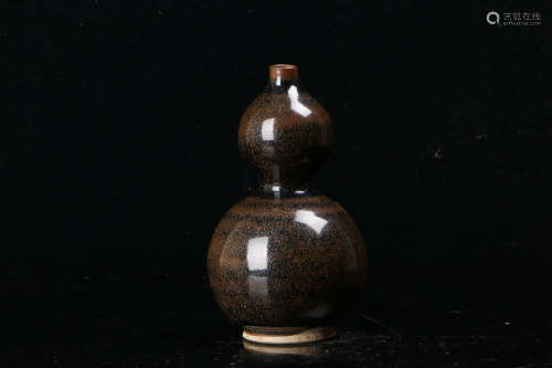 A Chinese Jun Kiln Porcelain Gourd-shaped Vase