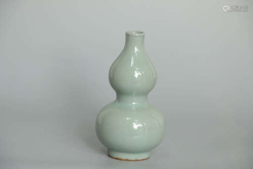 A Chinese Azure Glazed Porcelain Gourd-shaped Vase