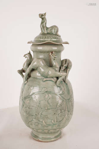 A Chinese Longquan Kiln Porcelain Jar