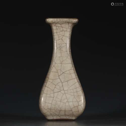 A Chinese Ge Kiln Porcelain Square Vase