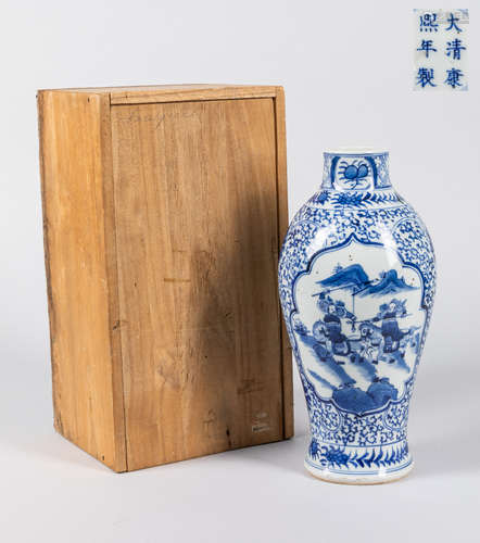 Chinese Export Antique Blue White Porcelain Vase