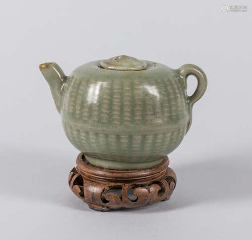 Korean Joseon Celadon Glazed Porcelain Covered Ewe