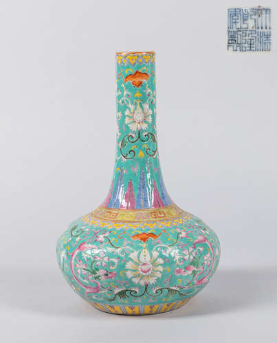 19th Chinese Export Famille Rose Porcelain Vase