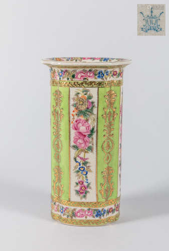 Chinese Export Enameled Porcelain Vase