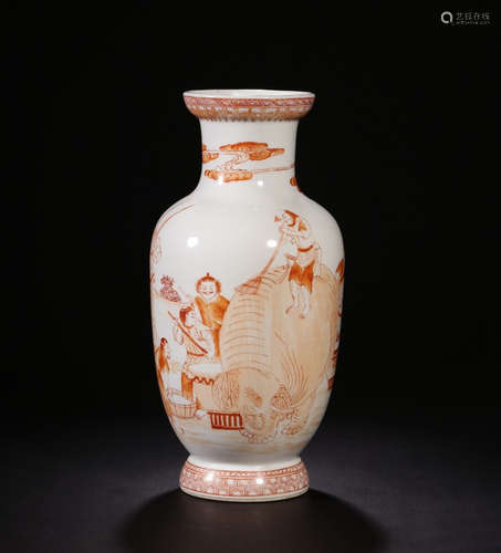 CHINESE IRON-RED GLAZED VASE