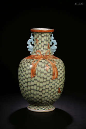 QIANLONG MARK, CHINESE FAMILLE ROSE VASE