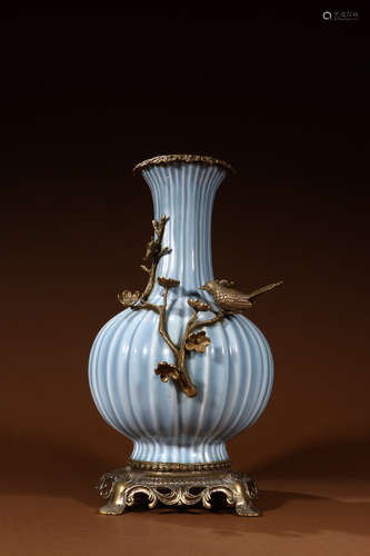 CHINESE SKY-BLUE GLAZED VASE