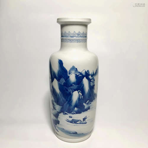 CHINESE BLUE & WHITE VASE