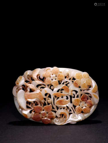 CHINESE CARVED HETIAN JADE ORNAMENT