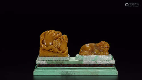 SET OF CHINESE CARVED SOAPTONE ORNAMENT