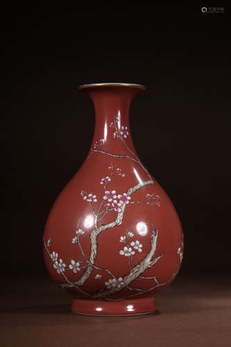 QIANLONG MARK, CHINESE RED GLAZED FAMILLE ROSE VASE