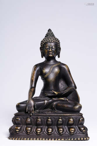 CHINESE GILT BRONZE BUDDHA