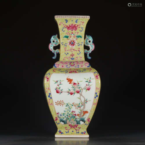 大清乾隆年制款 粉彩花卉开窗福寿纹双耳瓶A Chinese Famille Rose Floral Porcelain Double Ears Vase