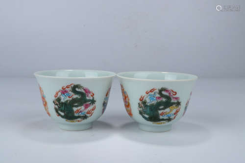 雍正御制 款 粉彩龍纹杯一对A Pair of Chinese Famille Rose Dragon Pattern Porcelain Cup