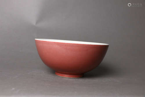 大清乾隆年制豇豆红大碗A Chinese Glazed Porcelain Bowl