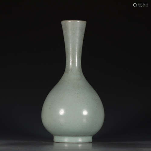 宋 汝窑胆瓶A Chinese Ru Kiln Porcelain Vase