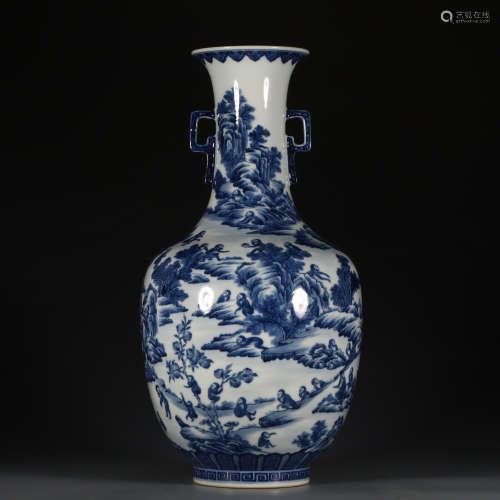 大清乾隆年制款   青花猴群嬉戏双耳瓶A Chinese Blue and White Floral Porcelain Double Ears Vase