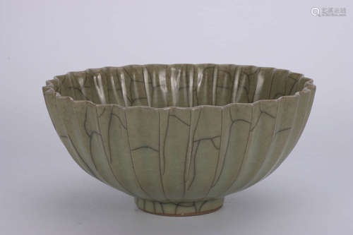 A Chinese Longquan Kiln Porcelain Bowl