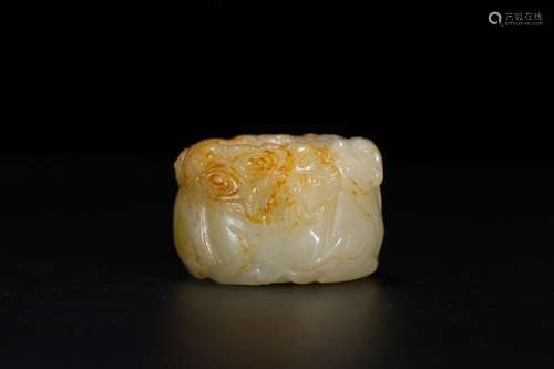 A Chinese Hetian Jade Fingerstall