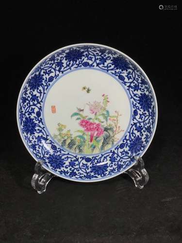 A Chinese Blue&white Famille Rose Butterfly Flower Painted Porcelain Plate