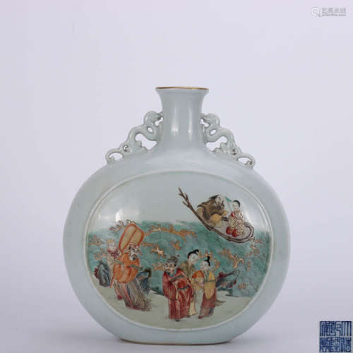 A Chinese Famille Rose Figure Painted Porcelain Vase