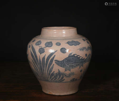 A Chinese Blue and White Floral Porcelain Jar