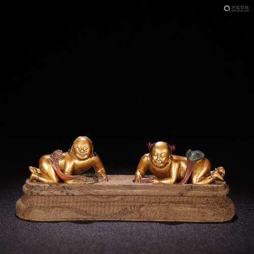 A Chinese Shoushan Stone Gild Boys Ornament