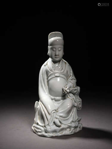 A Chinese Porcelain Figure Statue